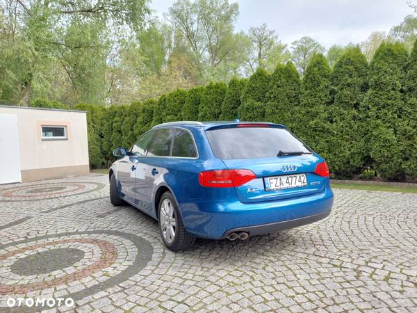 Audi A4 Avant 2.0 TDI DPF Ambiente - 6