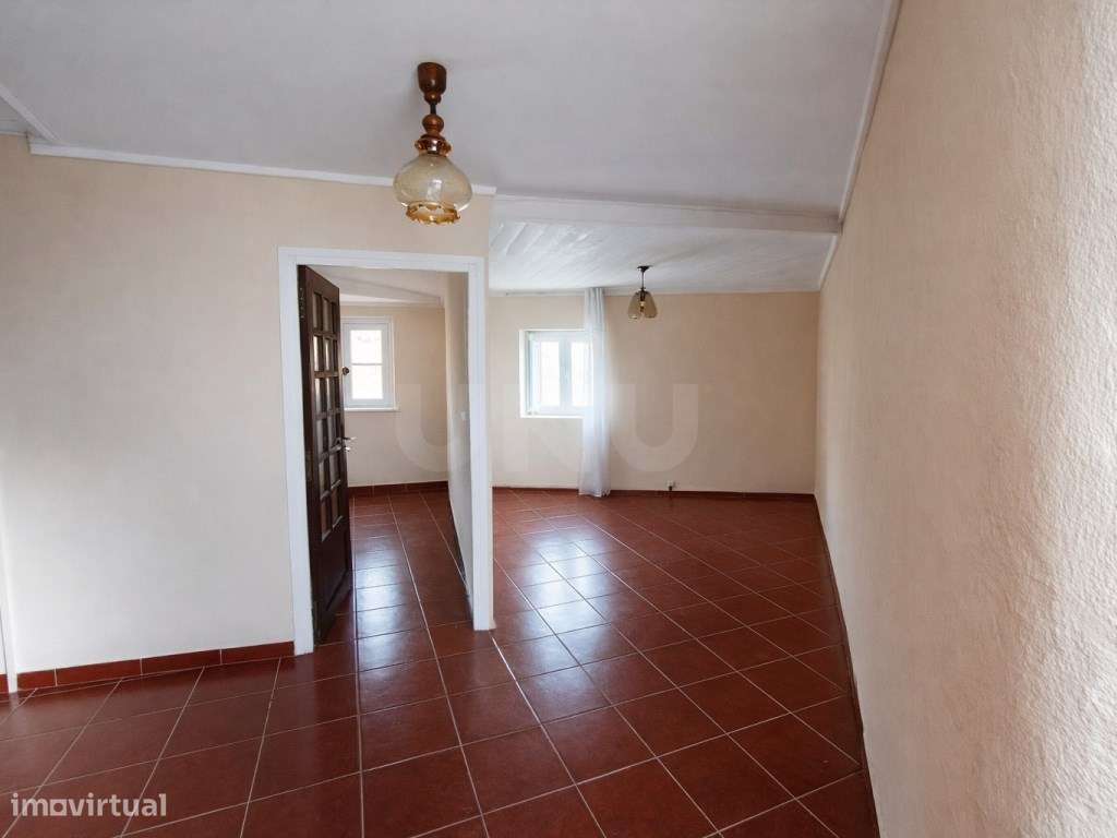 Muito Mais do Que Parece: Casa com traça tipicamente beirã. T1 com ...-12