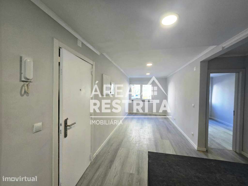APARTAMENTO T2 TOTALMENTE REMODELADO EM BENFICA – LISBOA-6