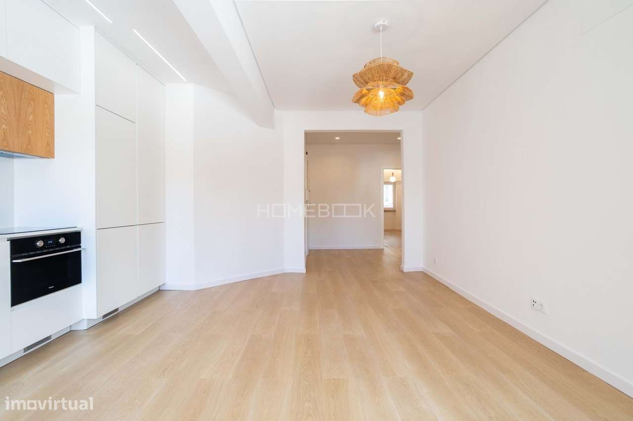 Apartamento T2 renovado na Graça-7