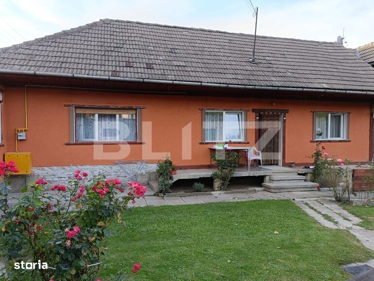 Casă de 2 camere, teren 632 mp, zona Turcheș, Săcele