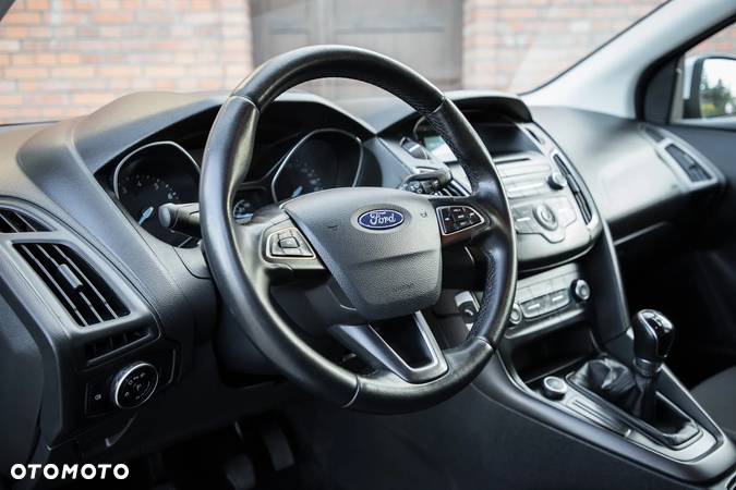 Ford Focus 1.6 SYNC Edition - 30