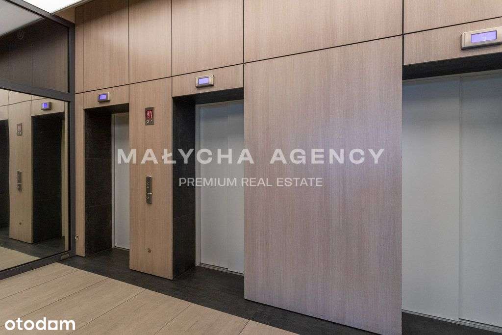 Aura Sky | 15 piętro | widok na panoramę Warszawy-15