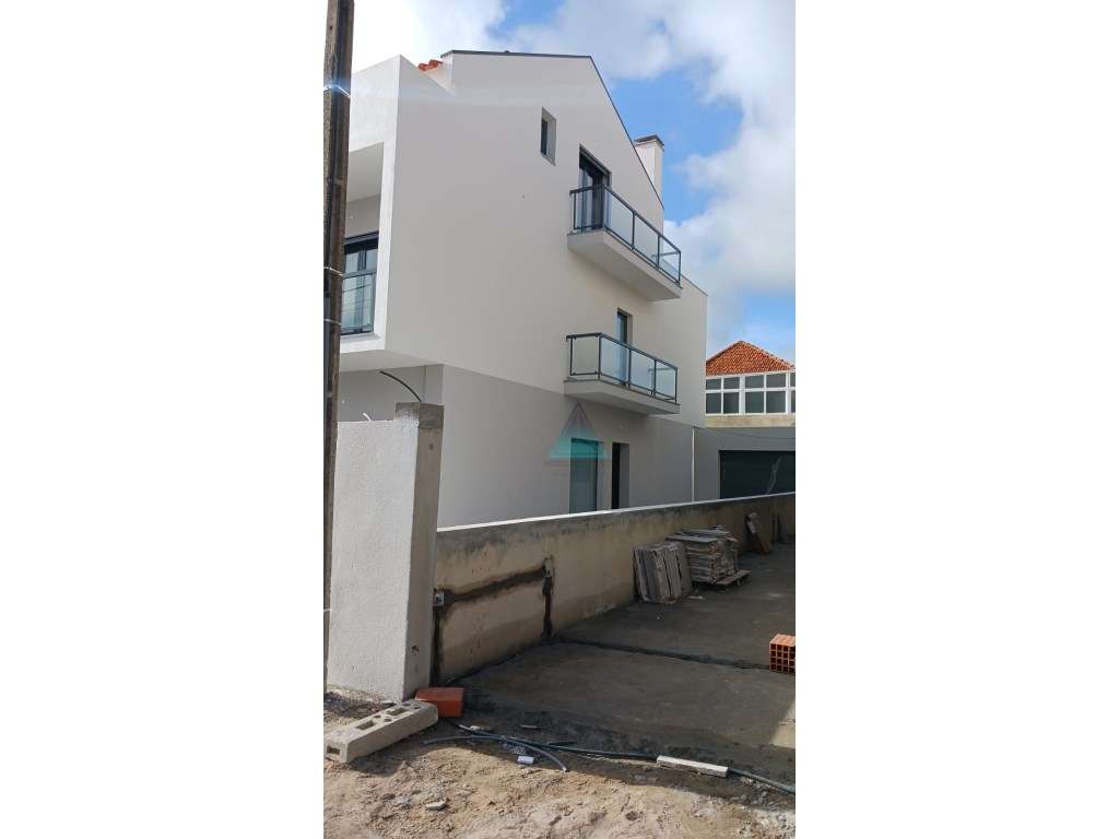 Moradia Geminada Quinta do Conde-0