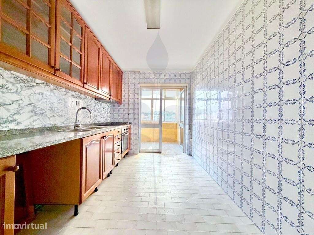 Arrendamento Apartamento T3 - S. Vitor - Zona Tribunal - Grande imagem: 2/22