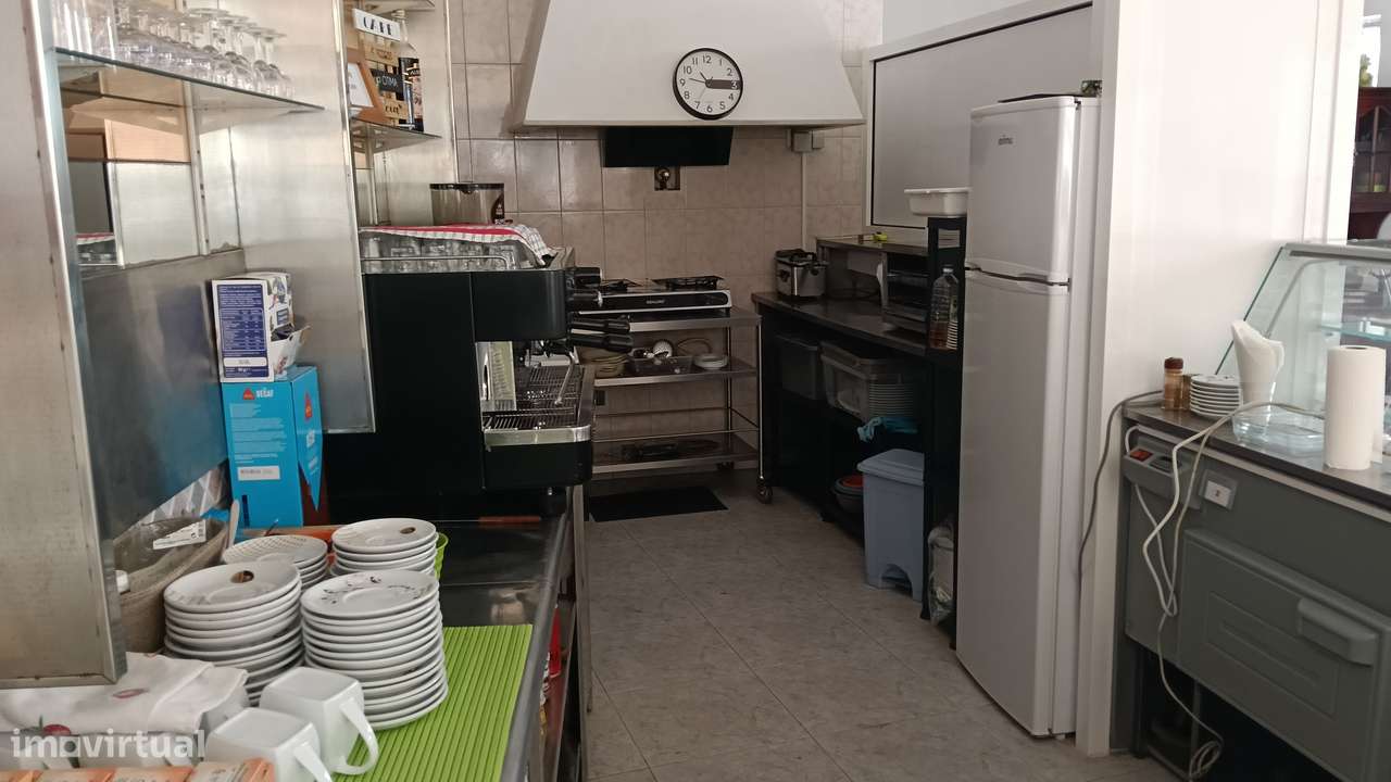 Prédio com 2 pisos | Centro do Montijo | Afetação Mista-9