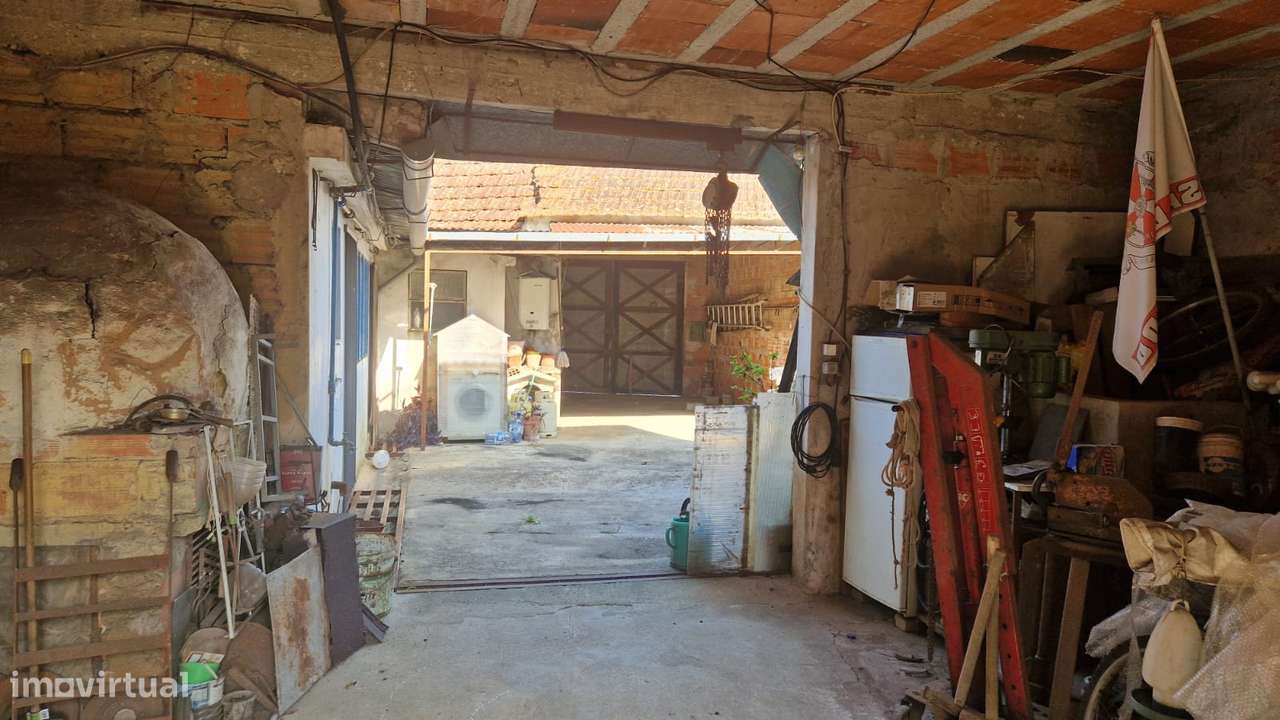 Moradia Térrea para Reconstrução em São Bernardo, Aveiro-15