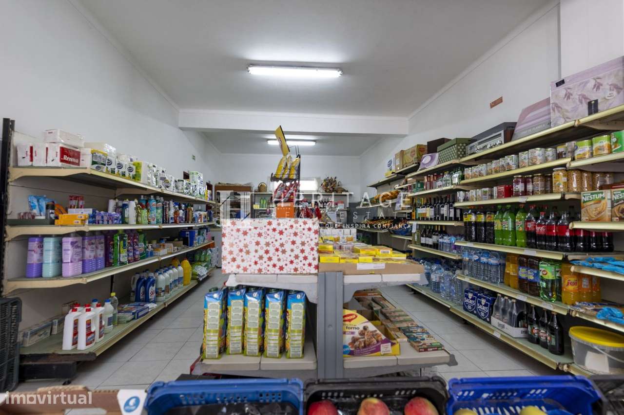 Oportunidade no Barreiro trespasse mercearia em funcionamento por 11.0-18