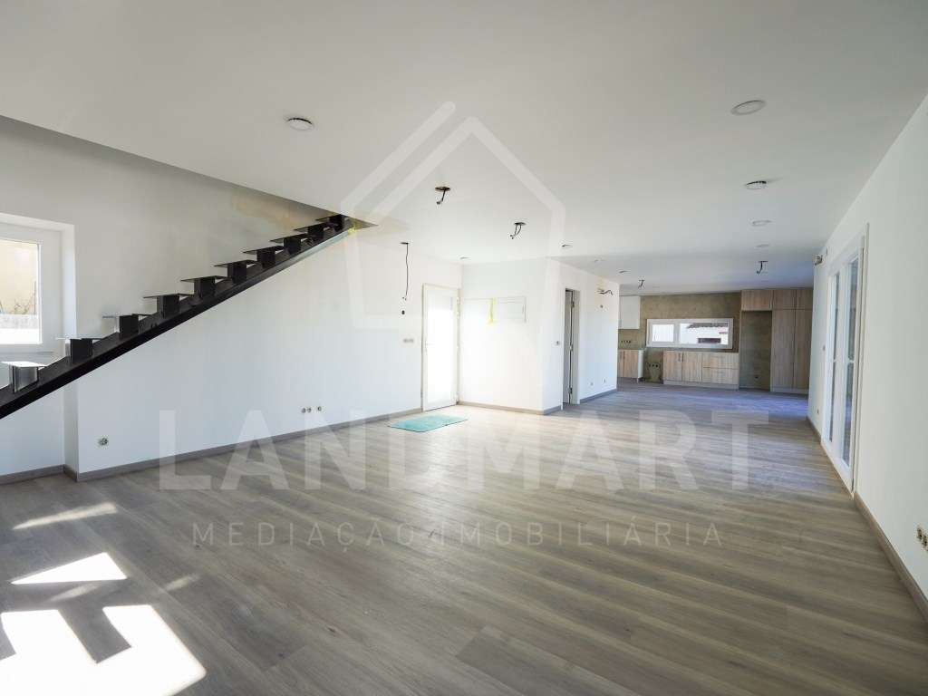 Moradia T3 Nova, Louções - Turquel - Grande imagem: 5/20