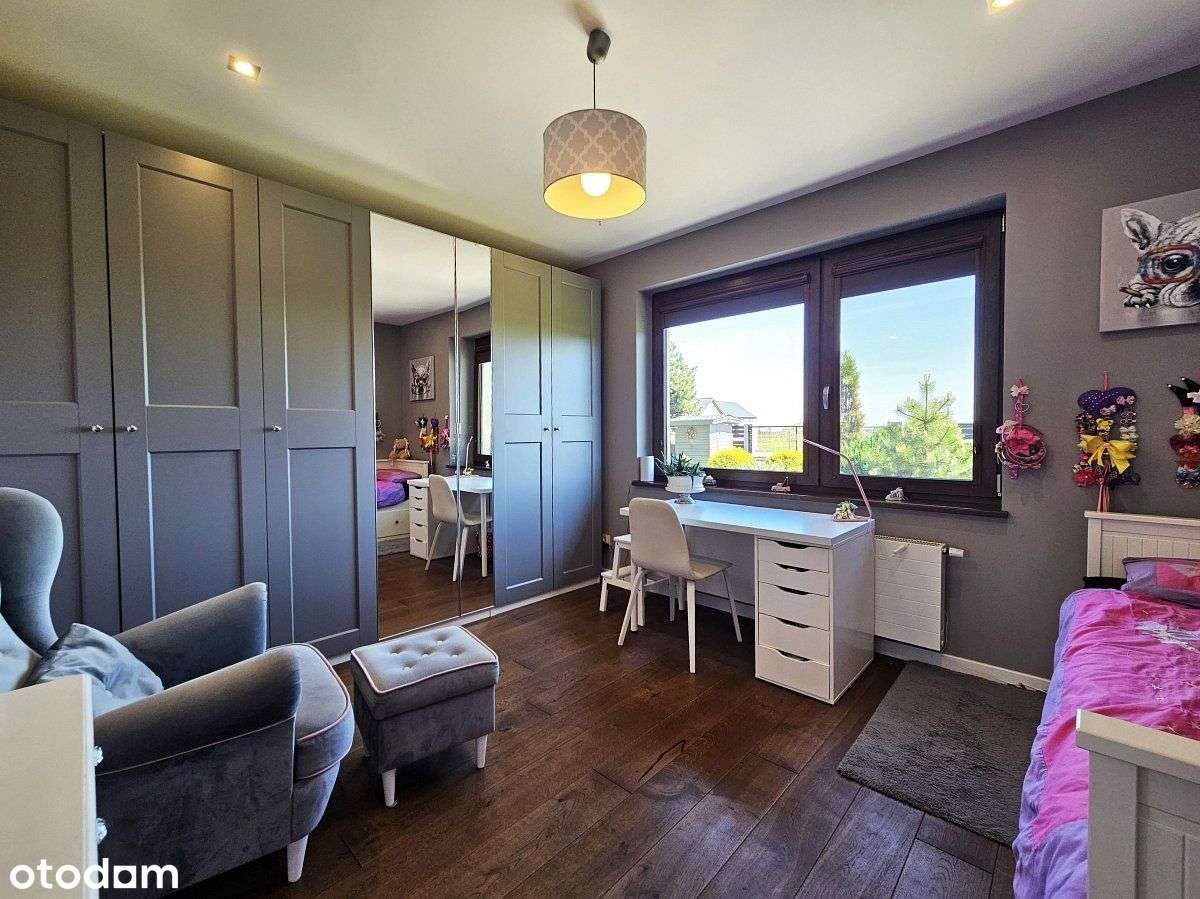 Piękny dom wolnostojący, na dużej działce-16