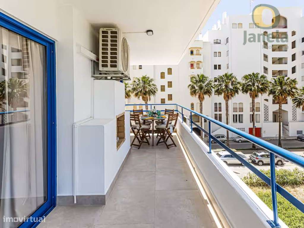 T2 renovado em Quarteira junto ao calçadão-8