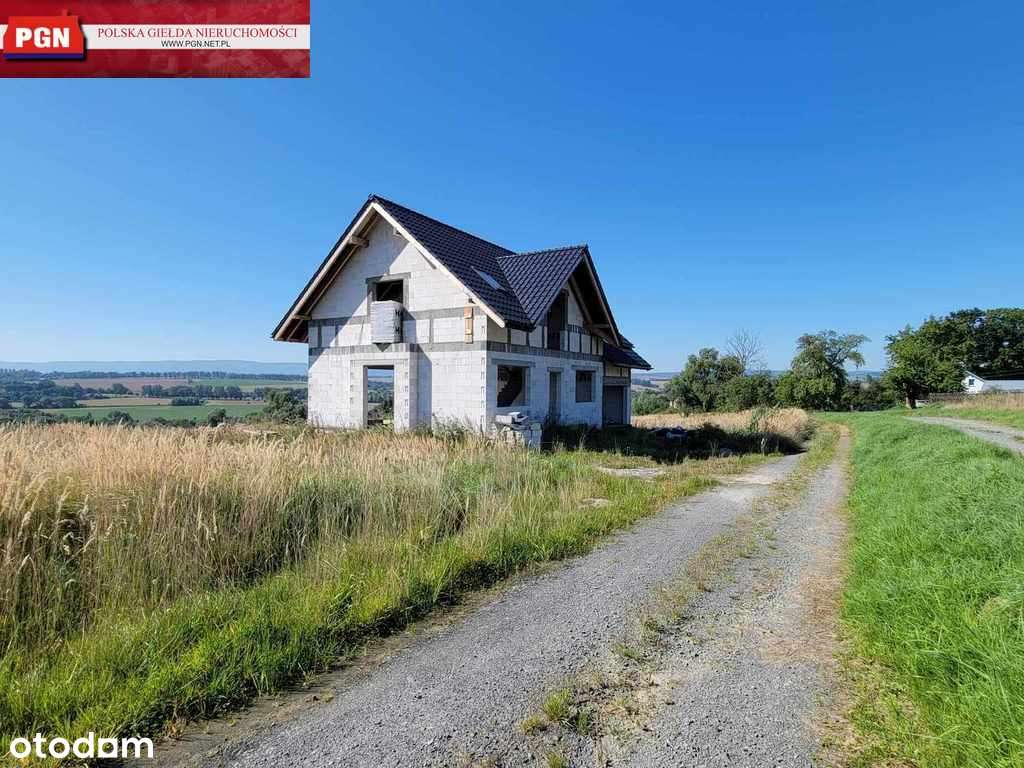 Dom na wzgórzu z panoramicznym widokiem na okolicę-7