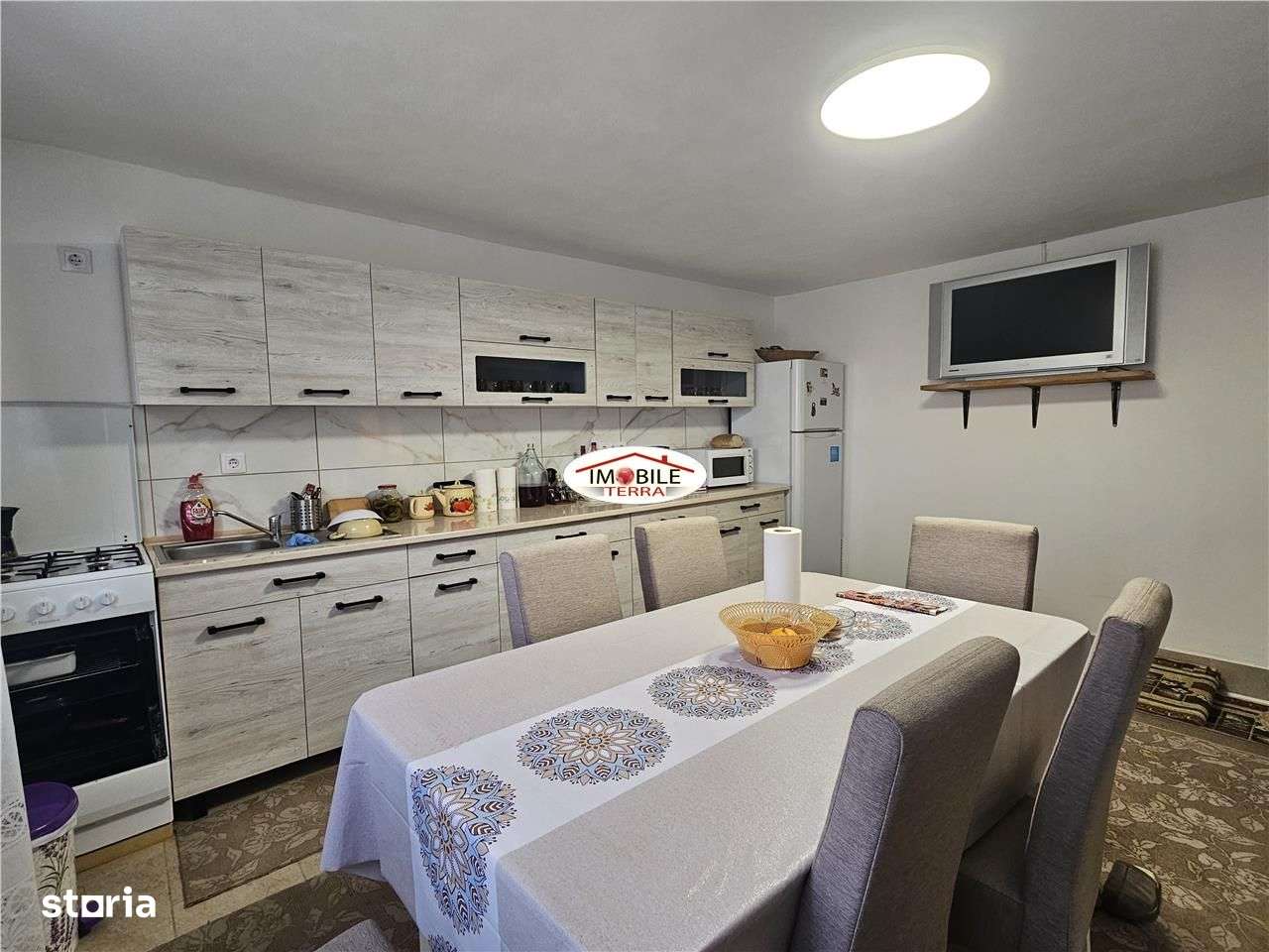 Casa de vanzare in Sura Mare-1