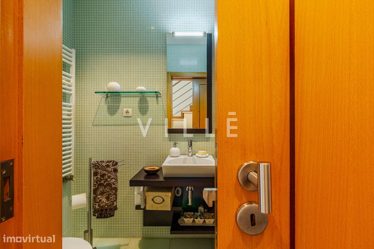 Moradia T4 com piscina aquecida e garagem dupla-14