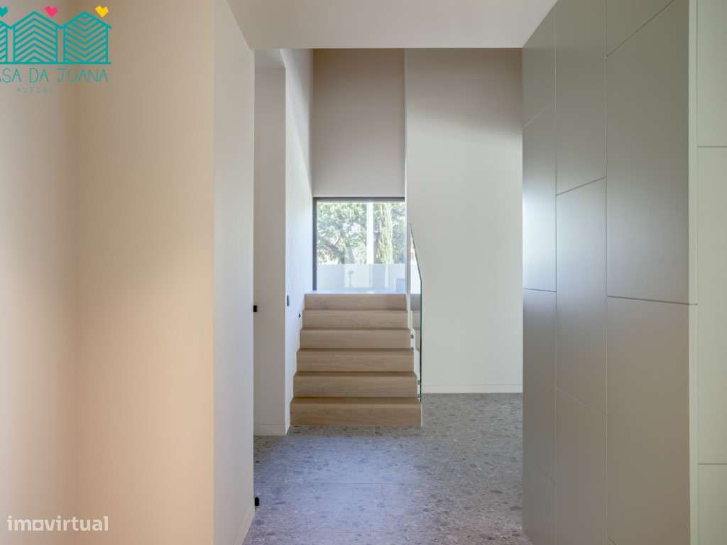 Moradia T5+1 com Piscina em Cascais-14