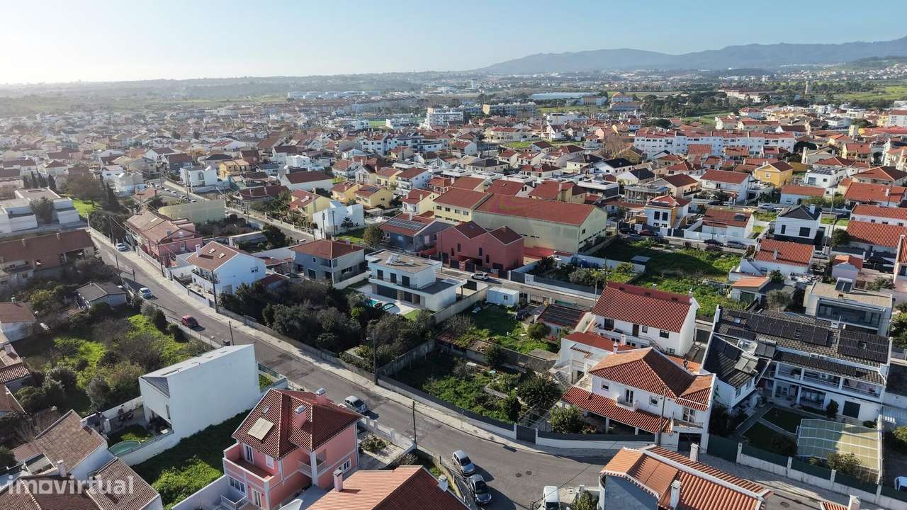 Lote de Terreno para Construção com anexo – São Domingos de Rana (Abób-9