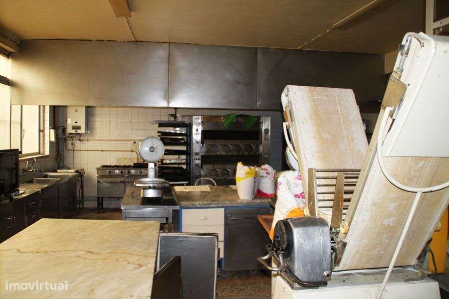 Prédio estação CP Mem Martins-6