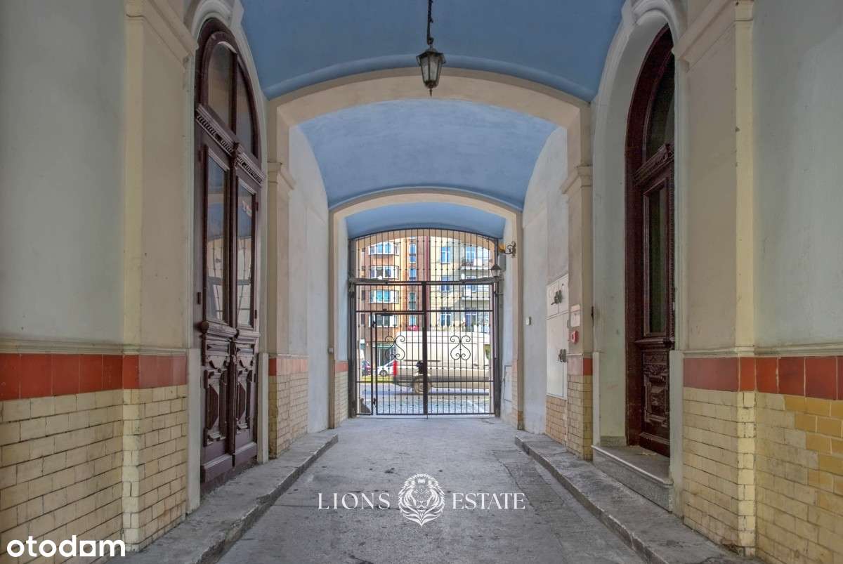 Mieszkanie w kamienicy z 1900 roku/ Targowa-6