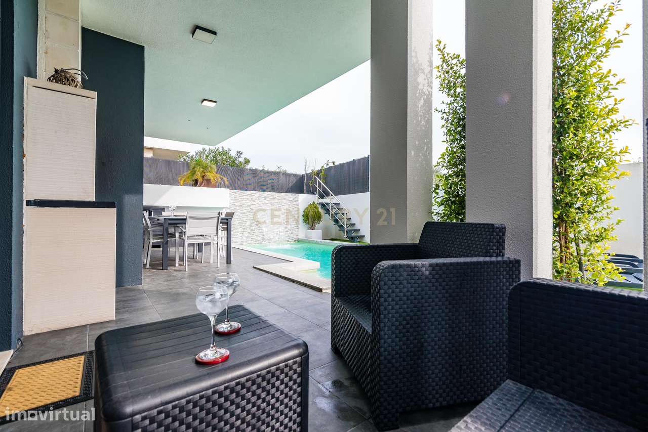 Luxuosa Moradia T3 com Vista Panorâmica em Loures, Lisboa para investi - Grande imagem: 5/30