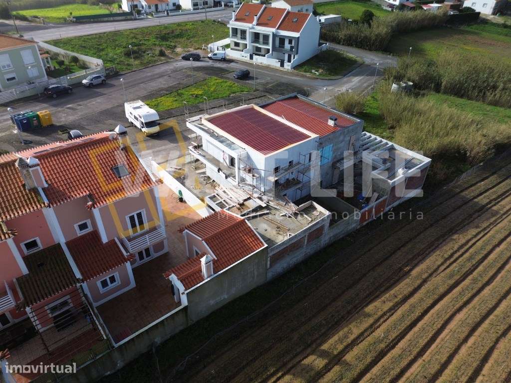 Moradia T3 com três magnificas suítes - NOVA-11