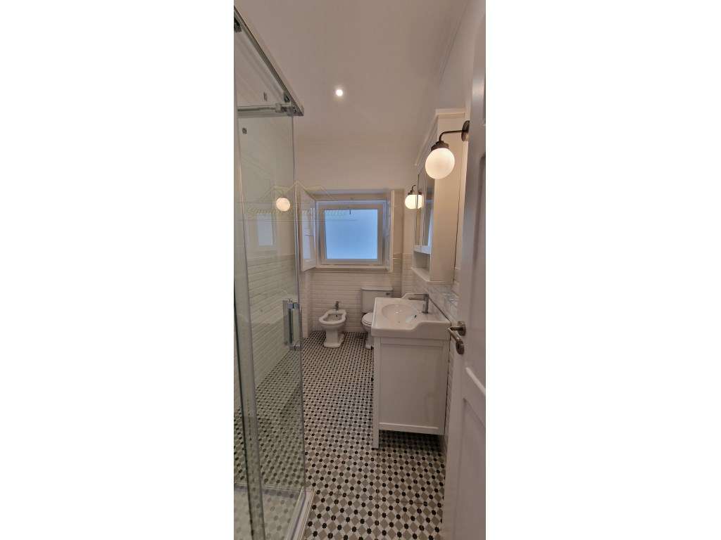 Apartamento T3+1 RENOVADO no centro-19