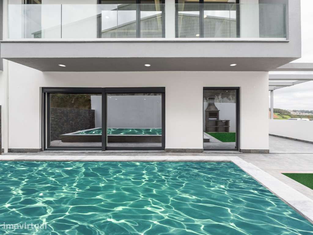 MORADIA NOVA T4 COM PISCINA - SERRA DE CASAL DE CAMBRA-53