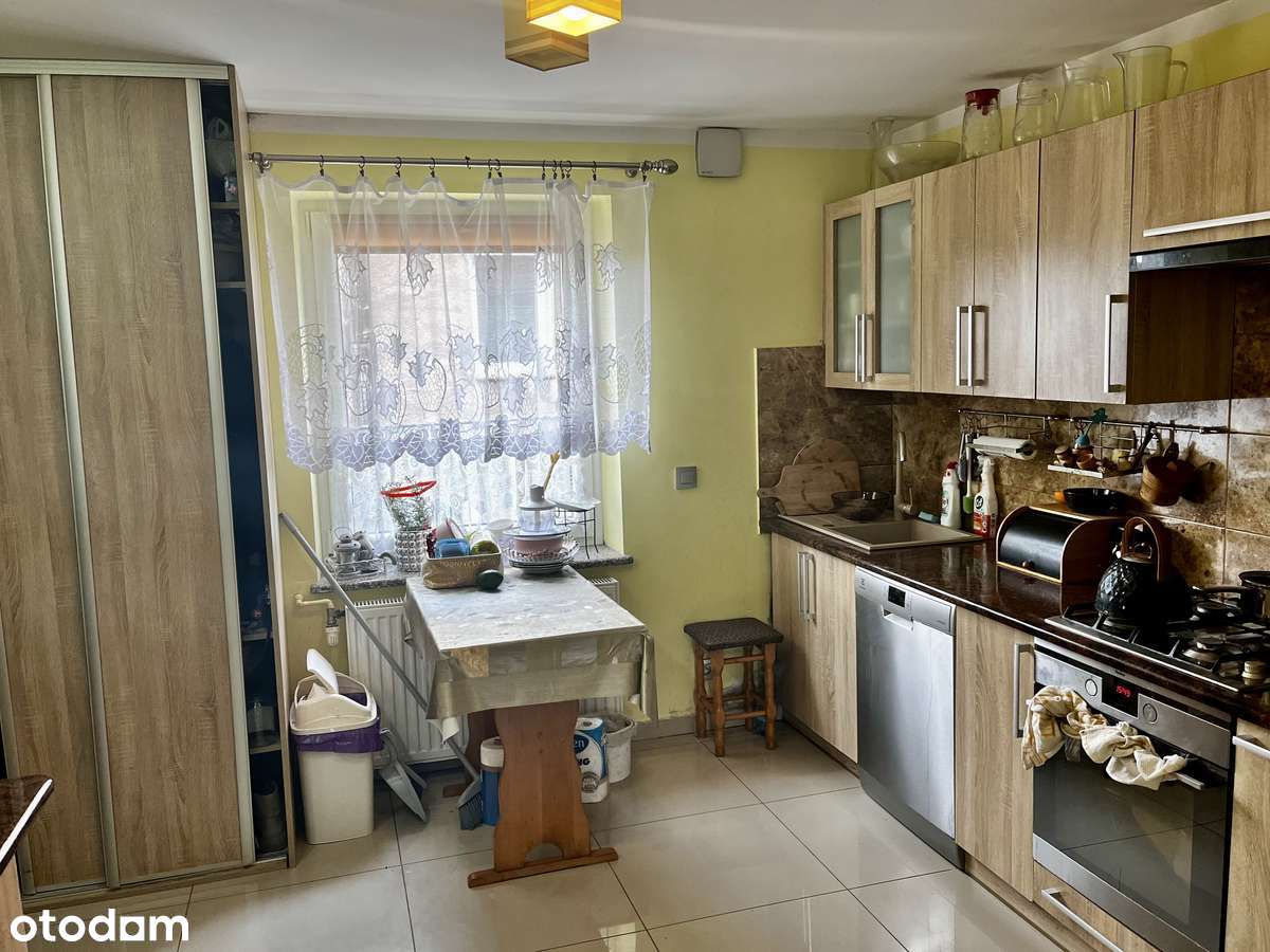 Duże mieszkanie 5 pokoi komórka garaż i ogródek altanka-6