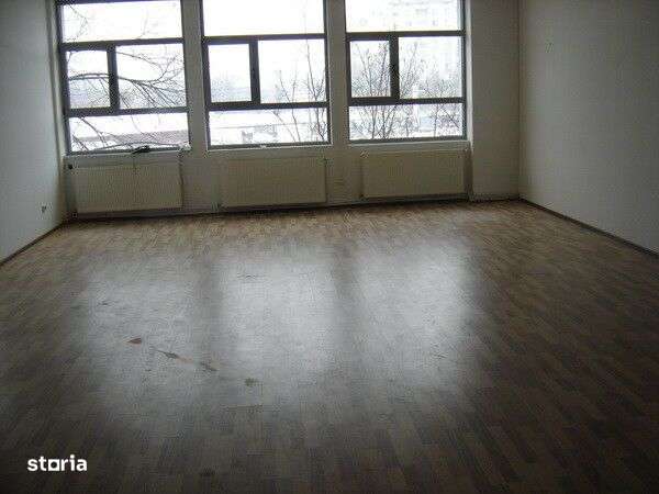 Spatii platforme betonate  mp zona Vitan - Imagine principală: 5/6