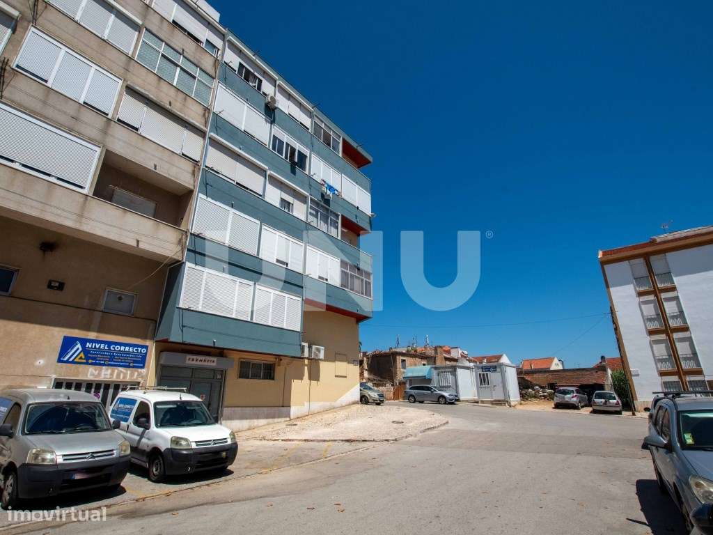 Apartamento T2 remodelado em Vialonga!-19