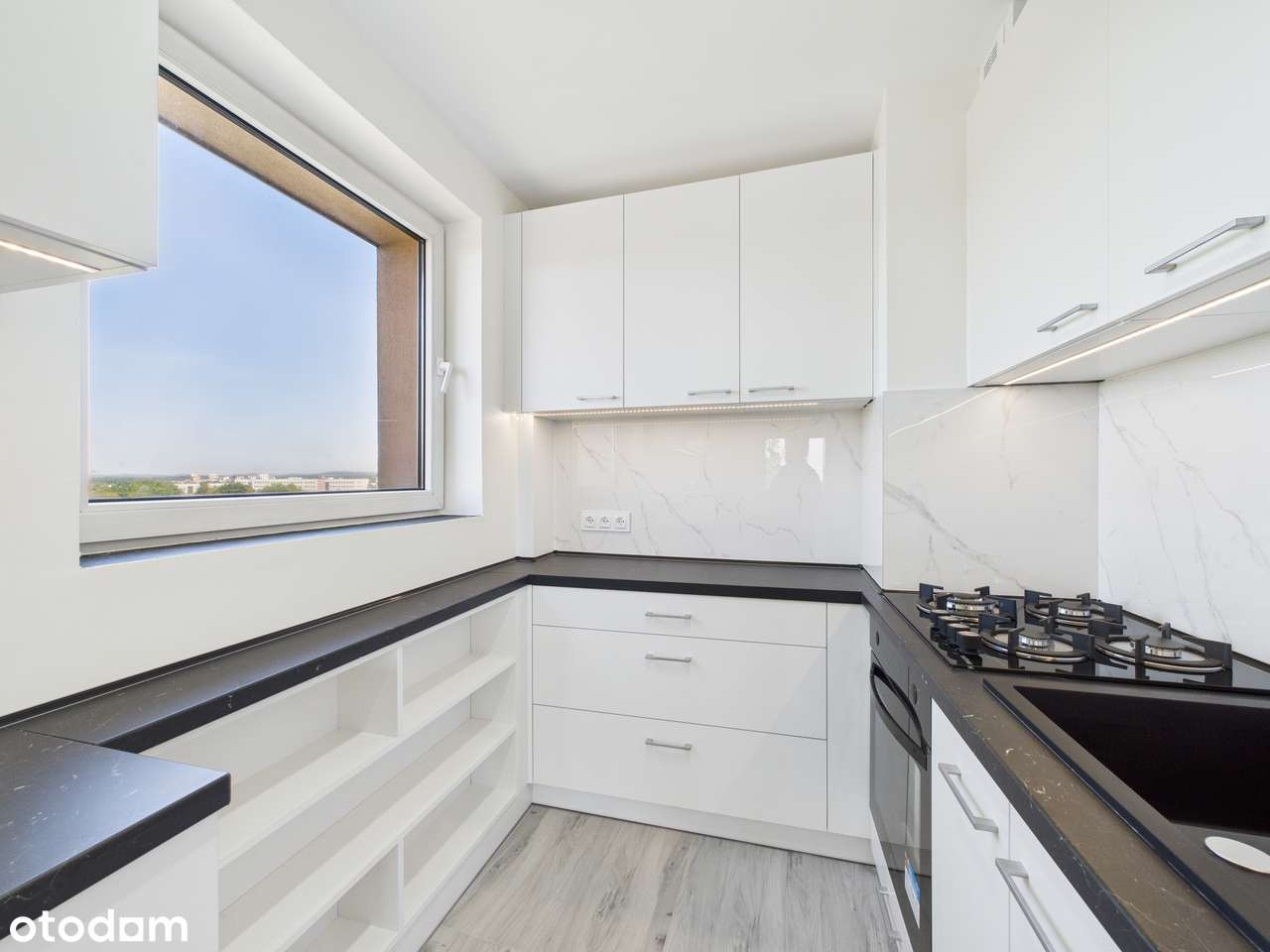 Przestronne 2-pokojowe mieszkanie z balkonem-7