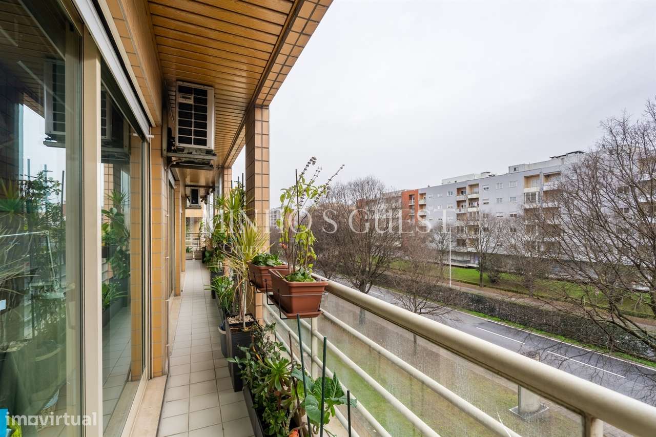 Apartamento T3 c/ varanda, AC e Garagem Fechada - São Vítor, Braga-8