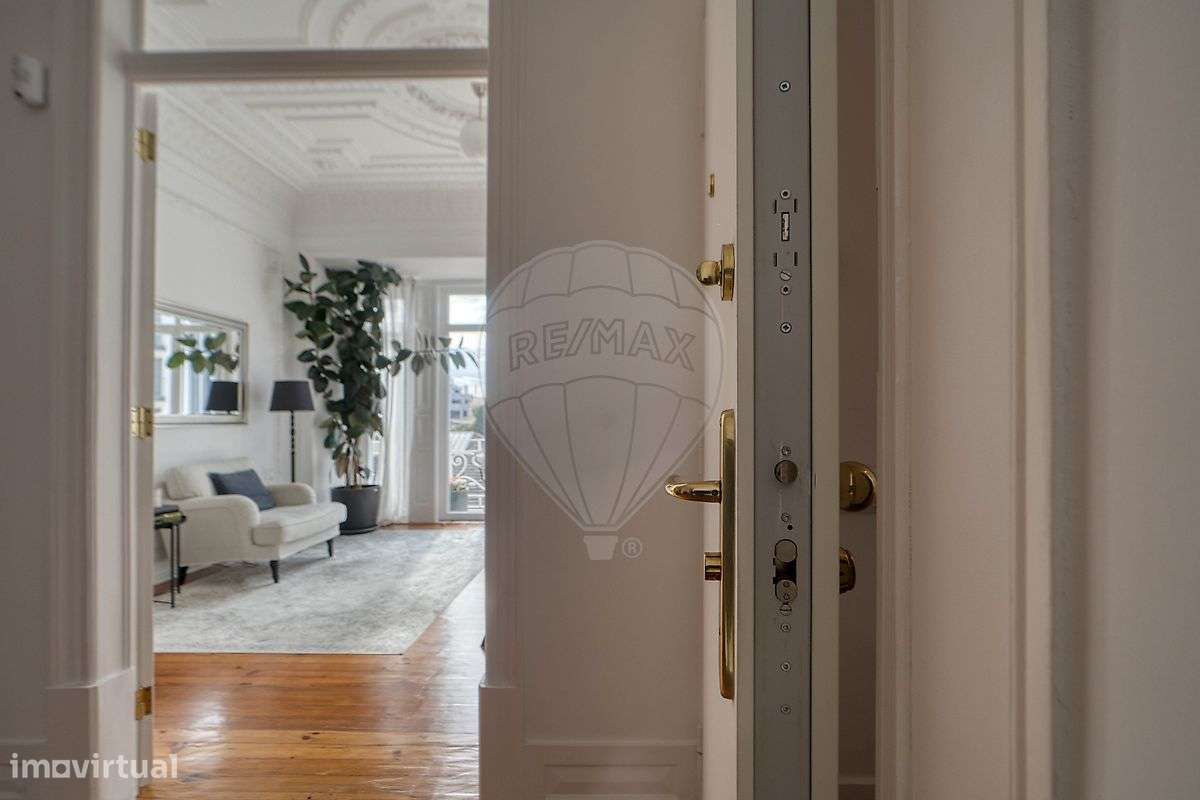 Apartamento T5 para venda - Grande imagem: 2/38