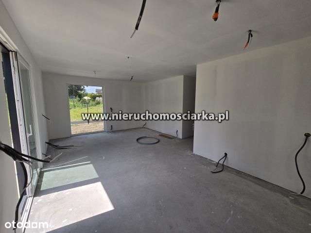 Nowoczesny dom w stanie deweloperskim Połomia-3