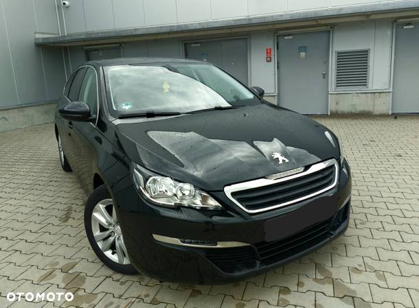 Peugeot 308 - 1