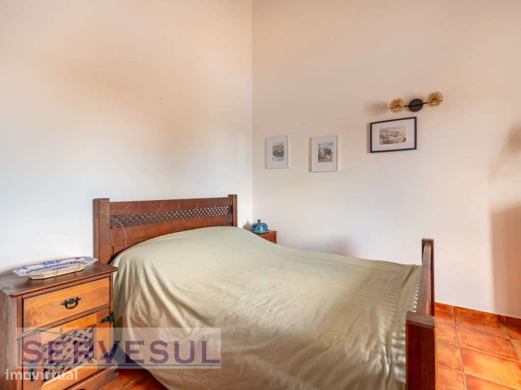 Luxuosa Moradia de luxo de 2 andares composta por 4 quartos, com um...-17