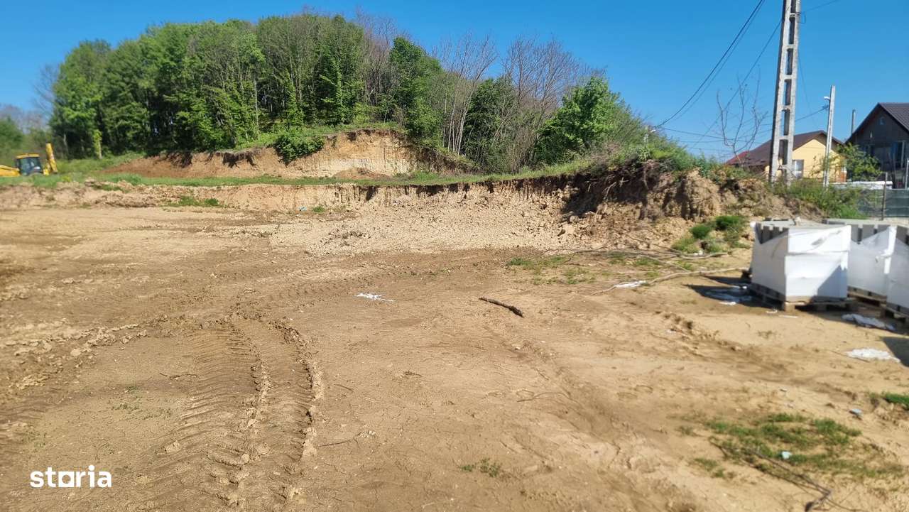 Vand teren intravilan Bascov, pozitie superba, langa padure - Imagine principală: 2/5