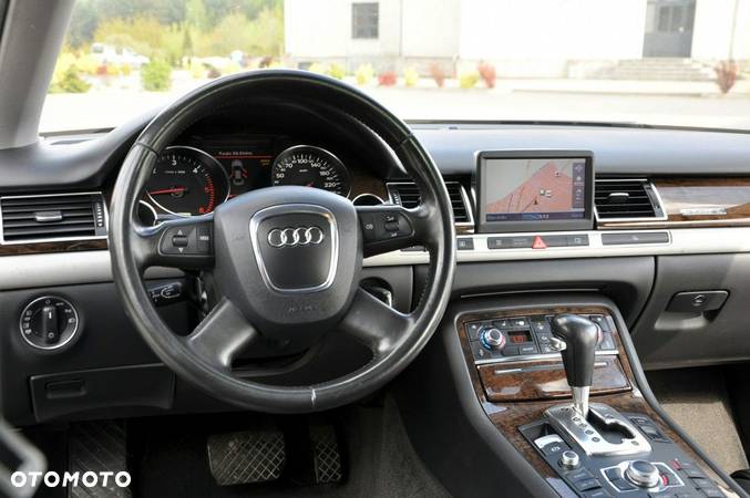 Audi A8 - 30