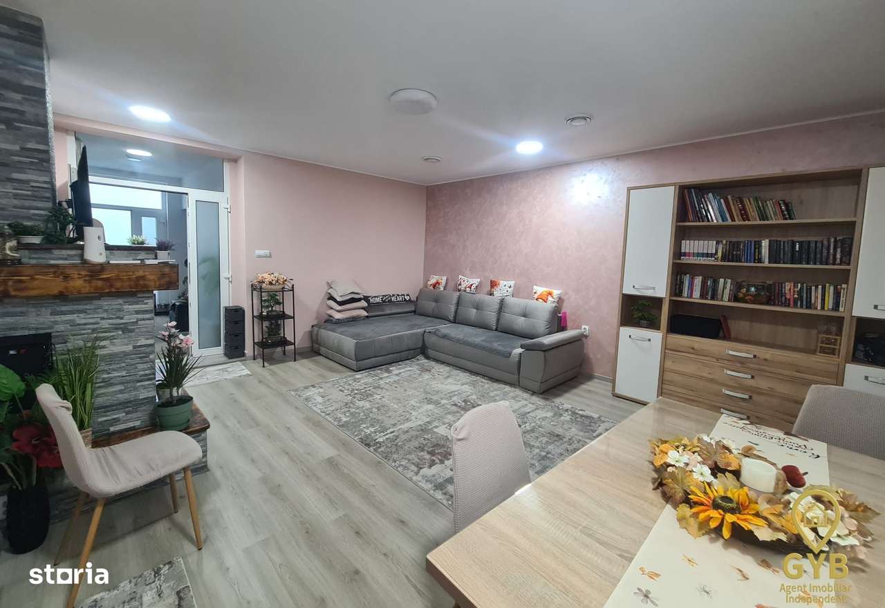 Casă cu 5 camere,  S+P+Mansarda-zona centrală Oradea(Strada Primariei)-0