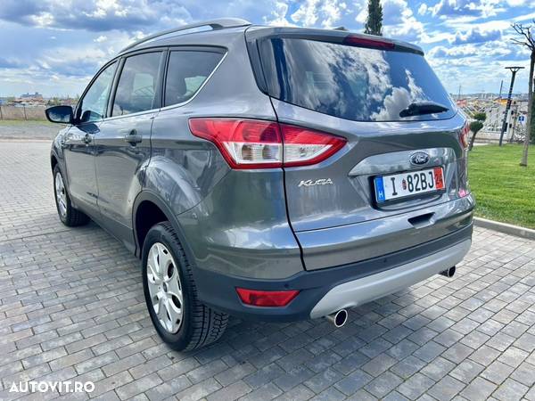 Ford Kuga 2.0 TDCi 4WD Powershift Titanium - 4