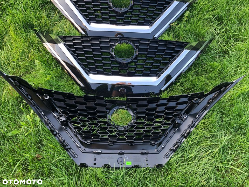 Qashqai III J12 21- GRILL ATRAPA 62310-6UAA - 2