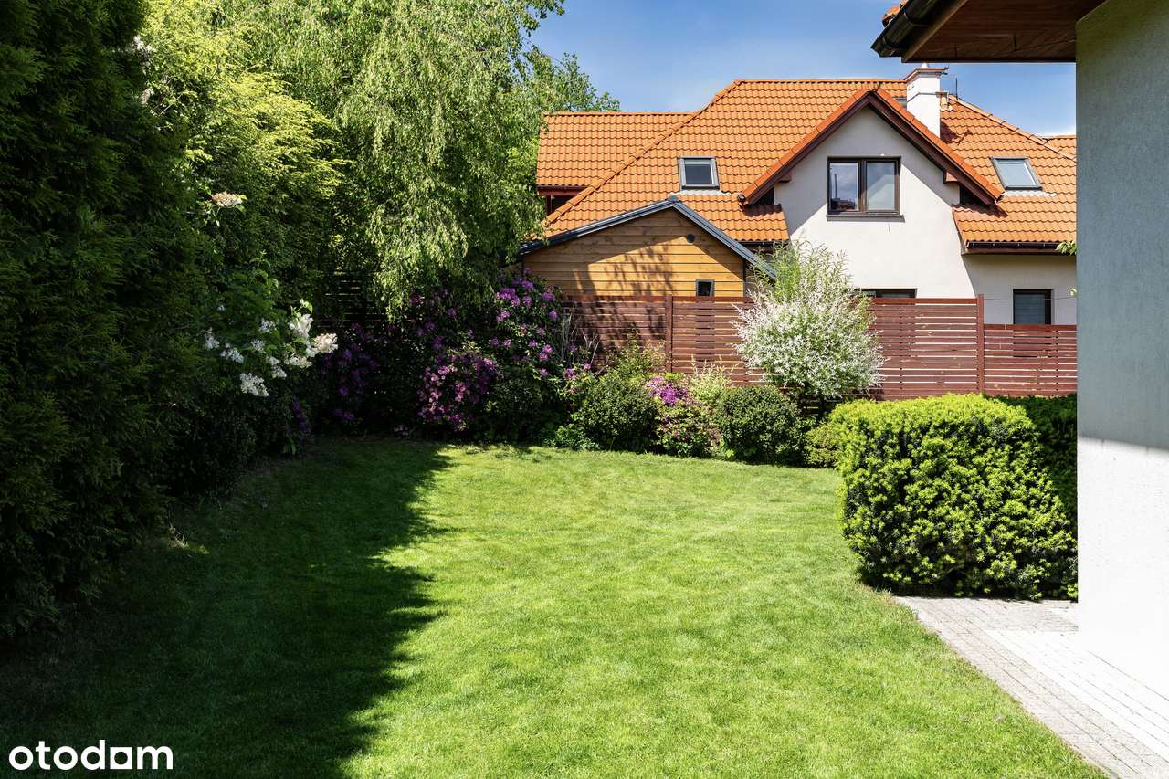 Zadbany ogród • Fotowoltaika • Klimatyzacja • Kominek-14