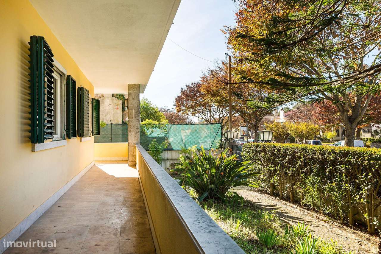 Charmosa Moradia em Alvalade para venda-3