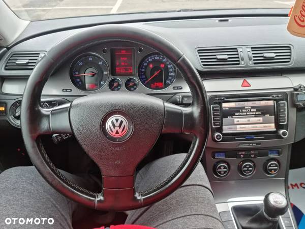Volkswagen Passat 1.9 TDI Comfortline - 20