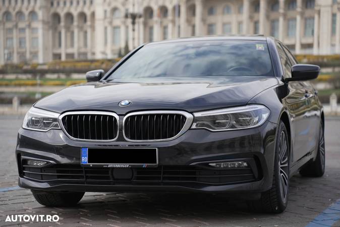 BMW Seria 5 530i Aut. Sport Line - 23