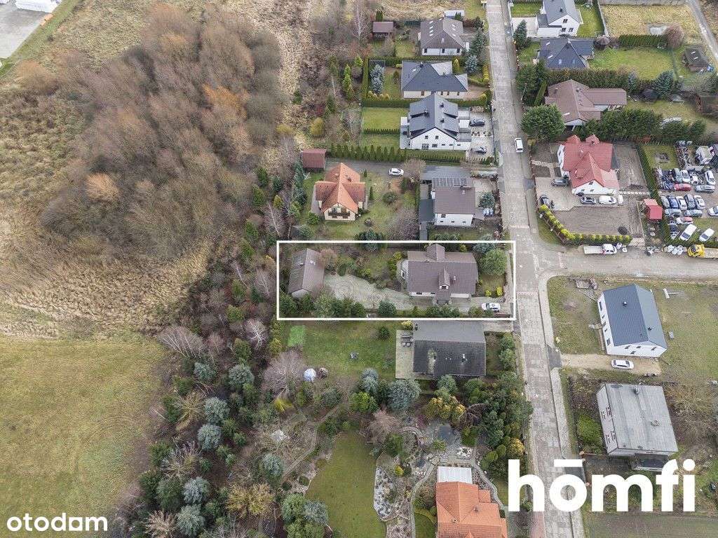 Dom jednorodzinny z garażem na dużej działce-3