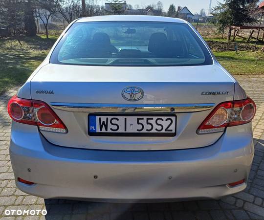 Toyota Corolla 2.0 D-4D Premium - 6