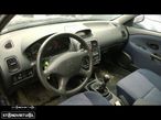 Traseira/Frente/Interior Mitsubishi Carisma 2003 (4 portas) - 3