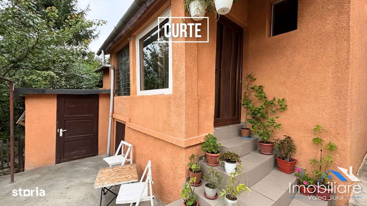 Casă cu teren 450 mp – zona Universității, Petroșani - Imagine principală: 4/20