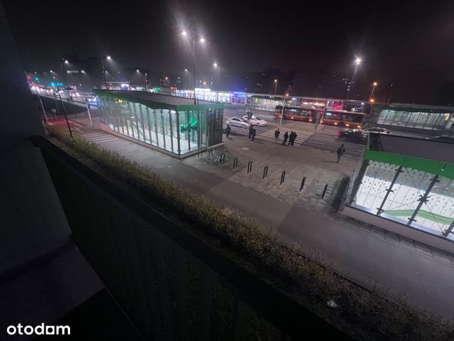 Wynajmę 5 pokojowe mieszkanie przy metrze Gorczews