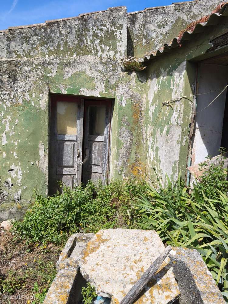 Terreno com Ruina e Projeto em curso para Moradia T2 Geminada , no...-23